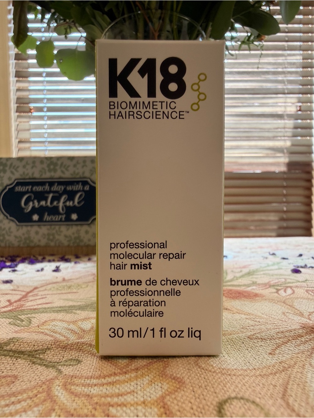K18 Professional Molecular Repair Hair Mist — White